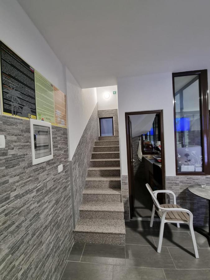 Hostel Bellavista Koper Exterior photo